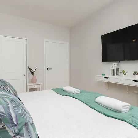 Apartment Arkadia Wola With Parking By Renters