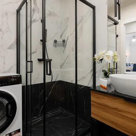 Apartment Arkadia Wola With Parking By Renters *