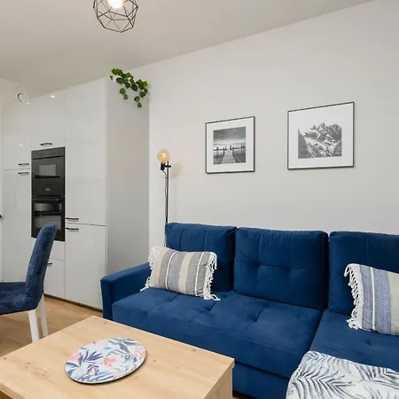 Arkadia Wola With Parking By Renters Apartament *